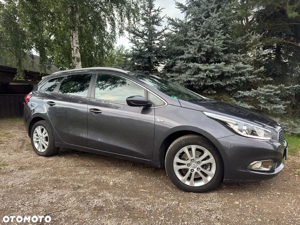 Kia Ceed - 27