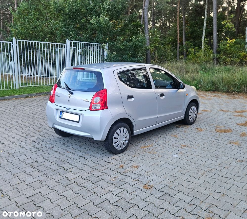 Suzuki Alto 2010 photo 4