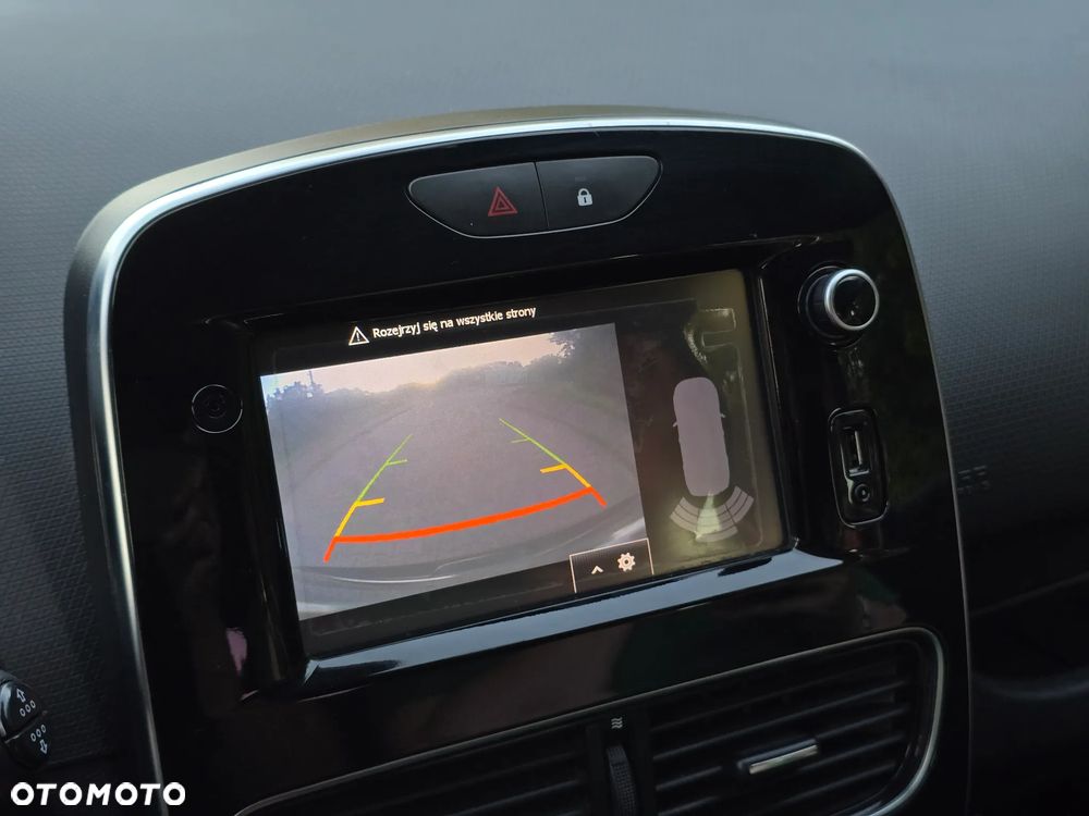 Renault Clio - 27