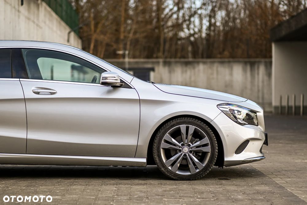 Mercedes-Benz CLA 180 7G-DCT Peak Edition - 18