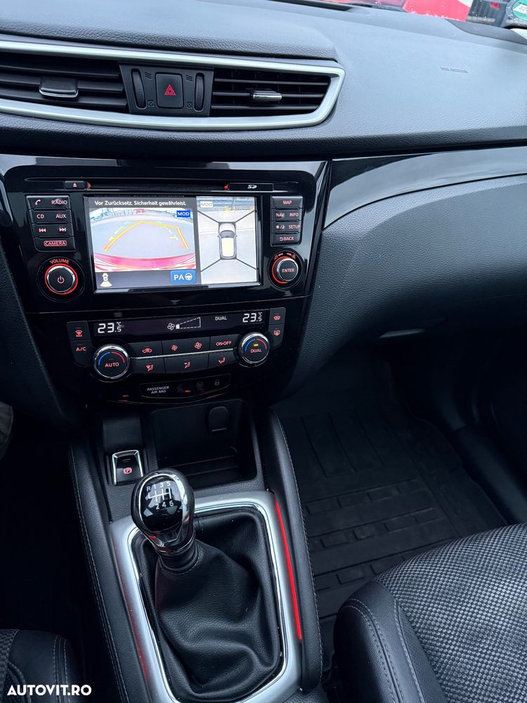 Nissan Qashqai 1.5 DCI Start/Stop Tekna - 27