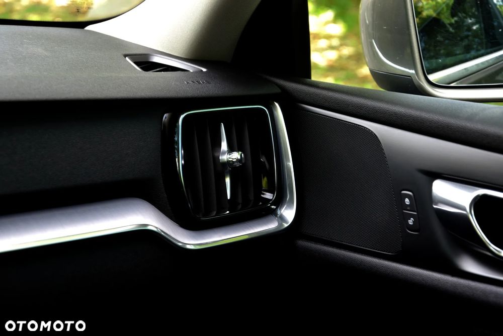 Volvo V60 D3 Momentum Pro - 22