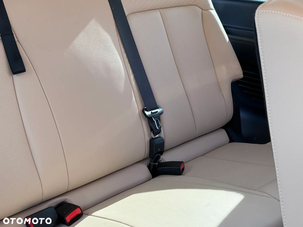 Hyundai Staria 1.6 T-GDI HEV Smart VIP - 23