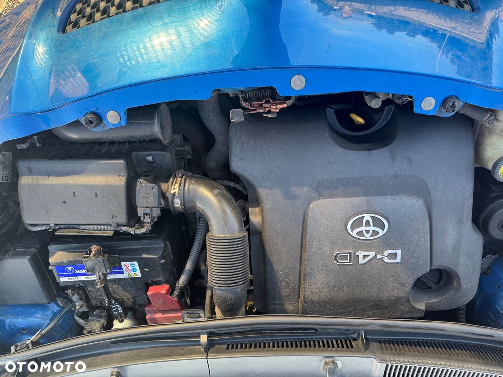 Toyota Yaris 1.4 D-4D Sol EU5 - 6