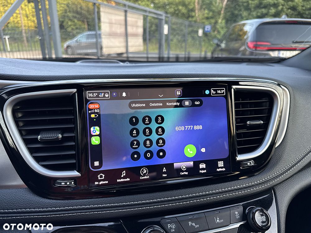Chrysler Pacifica - 31