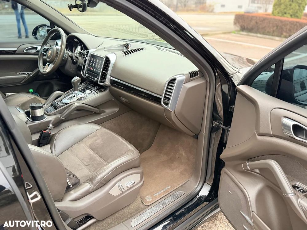 Porsche Cayenne 3.0 L - 10