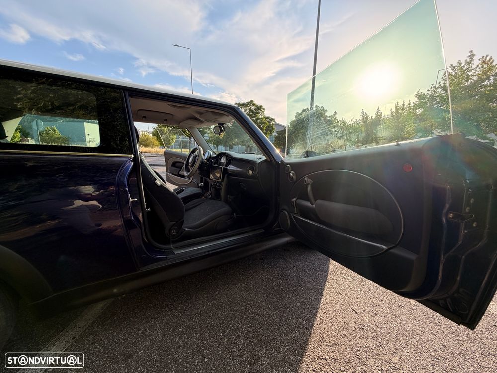 MINI 3 Portas One 1.4 D - 13