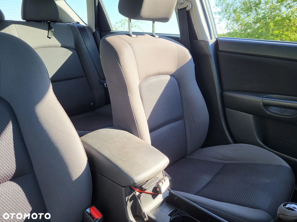 Mazda 3 1.6 Active + - 34