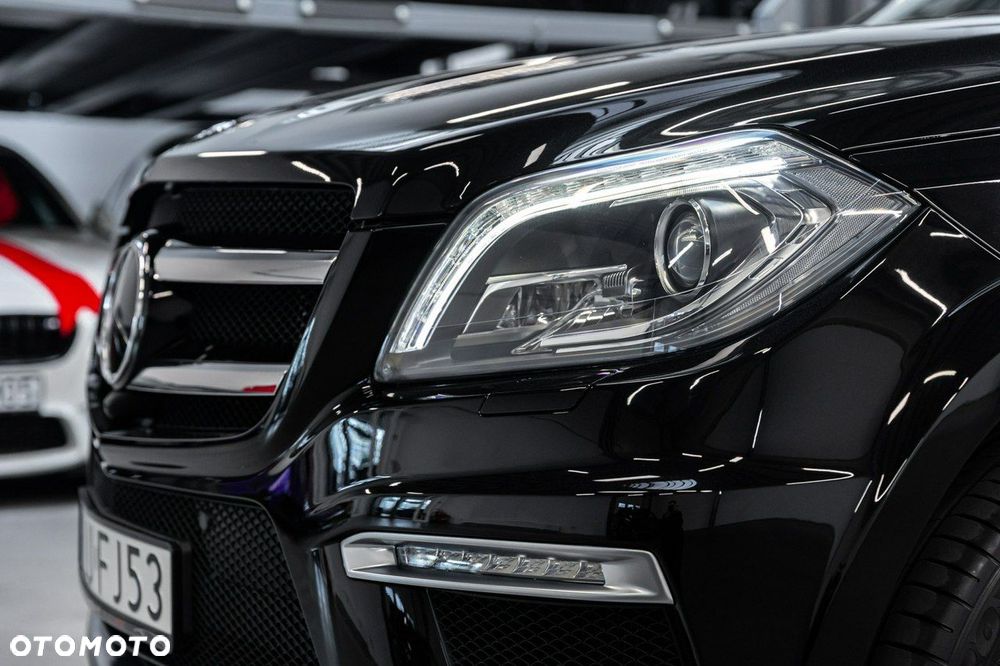 Mercedes-Benz GL - 12