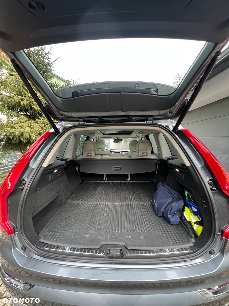 Volvo XC 90 - 12