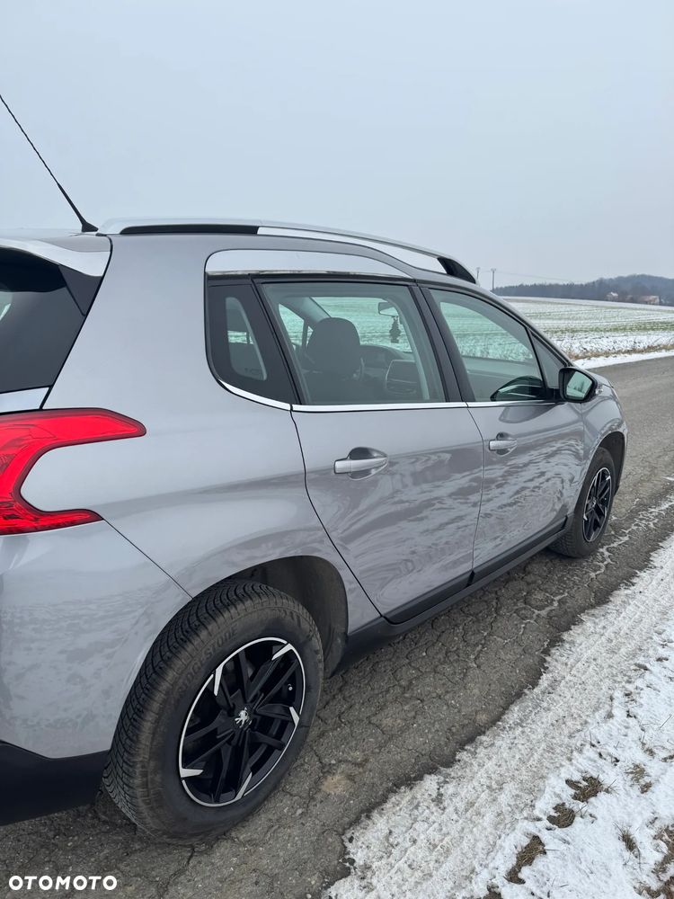Peugeot 2008 - 6