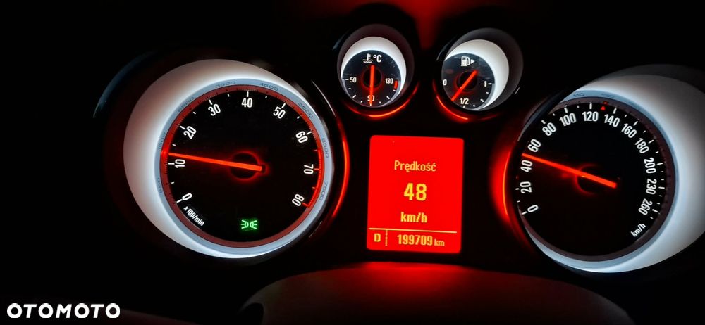 Opel Astra 1.6 SIDI Turbo Automatik - 36