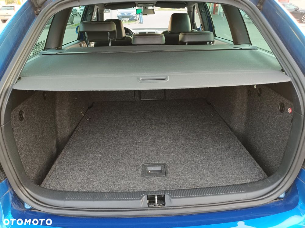 Skoda Octavia Combi 2.0 TDI DPF DSG RS - 10