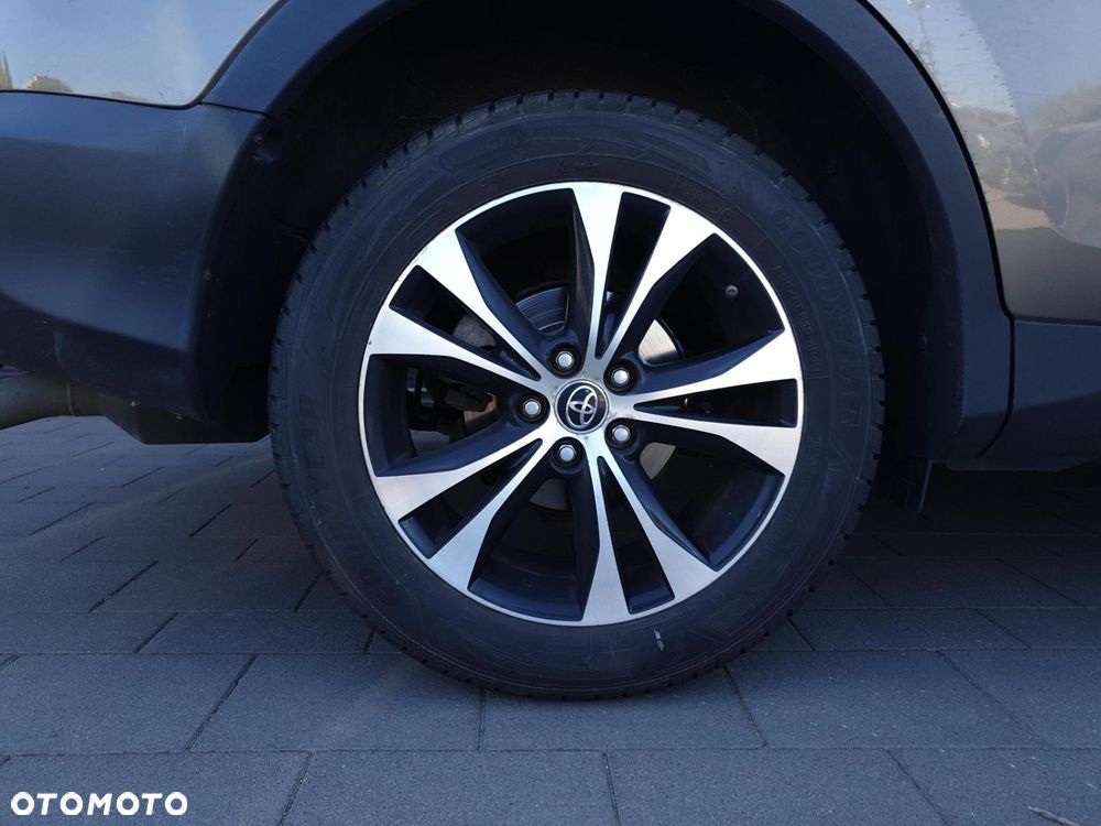 Toyota RAV4 2.0 D-4D Premium - 27