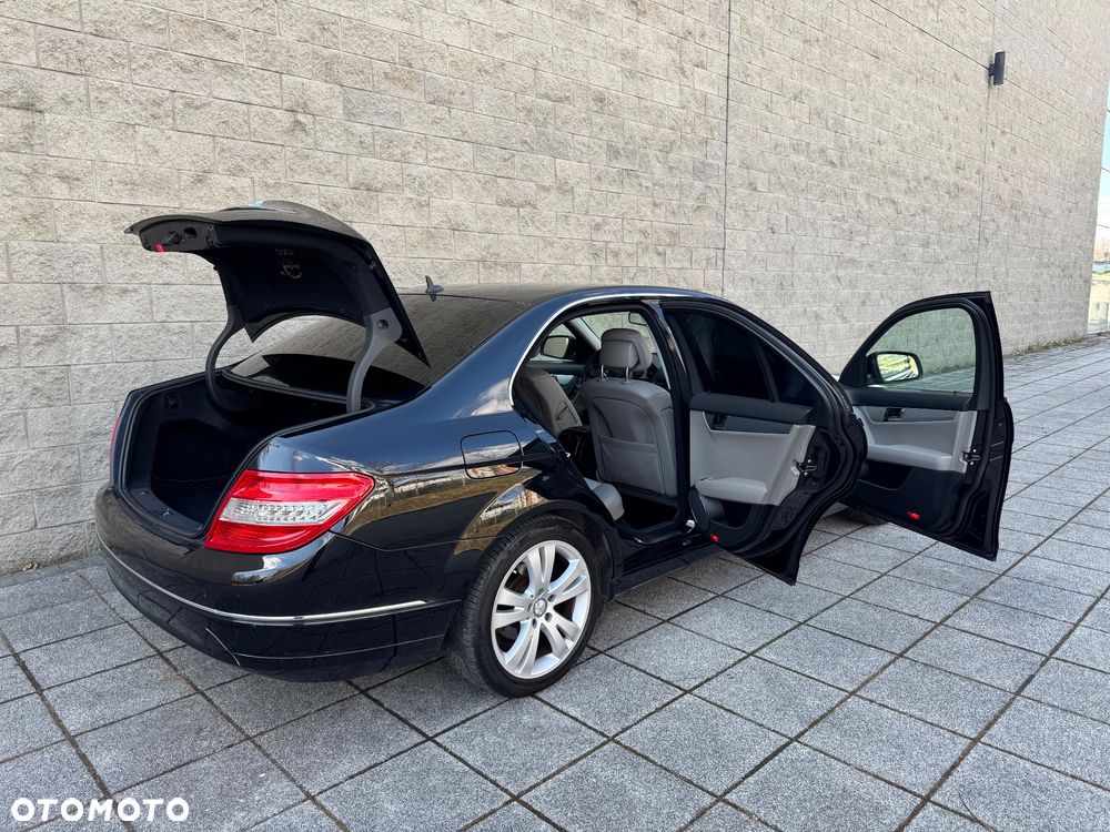 Mercedes-Benz Klasa C 180 Kompressor Avantgarde - 25
