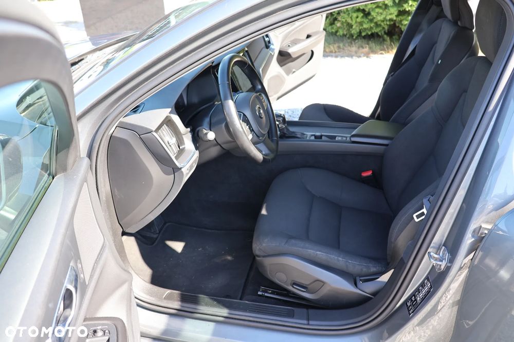 Volvo V60 D3 Momentum Pro - 12
