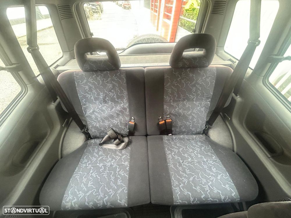 Nissan Terrano II 2.7 TDi SR - 7