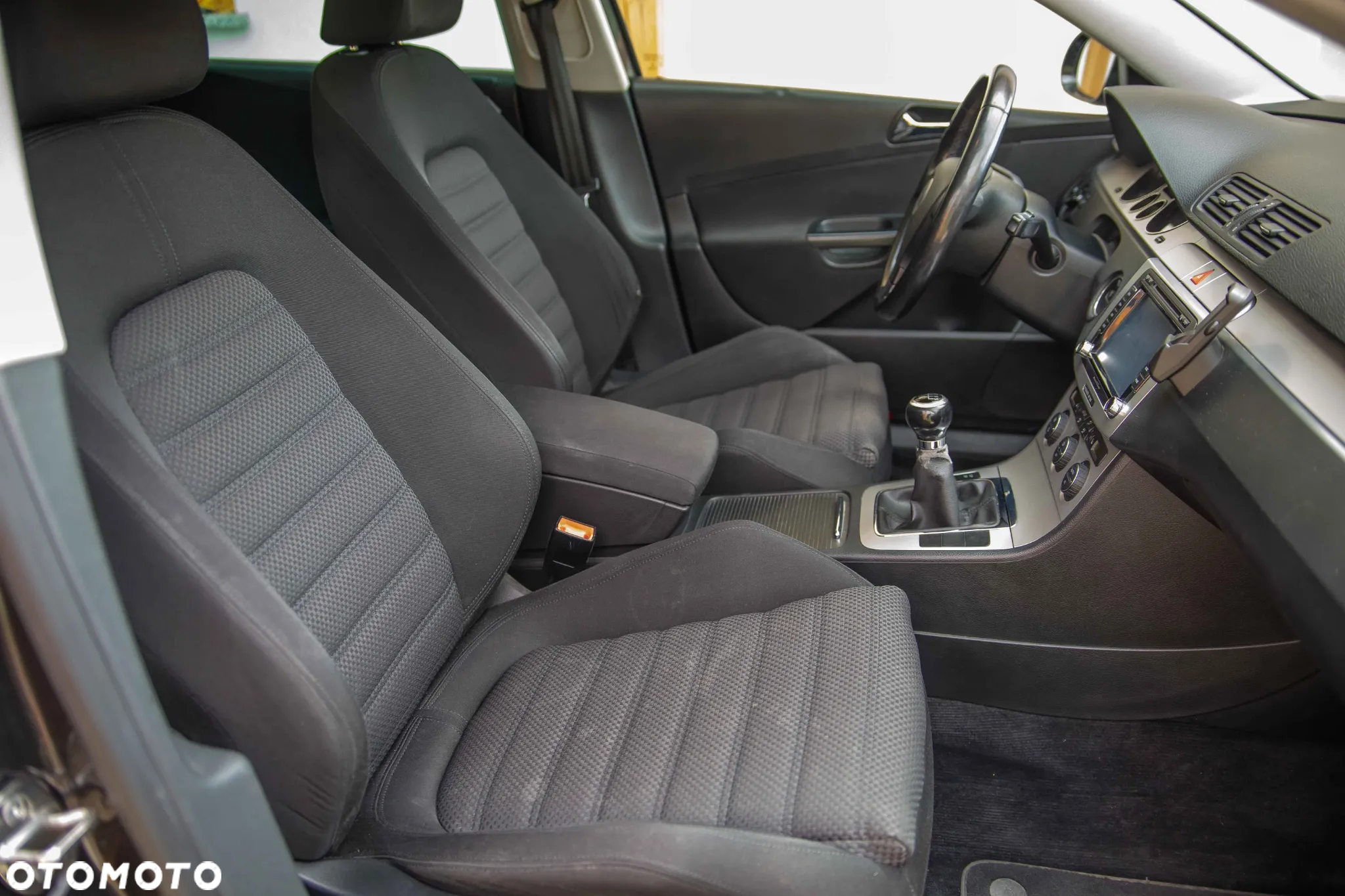 Volkswagen Passat 1.9 TDI Sportline - 18