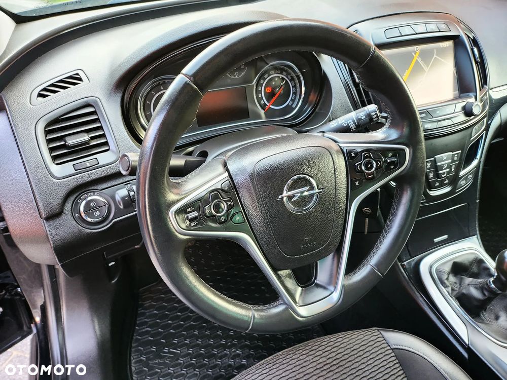 Opel Insignia - 16