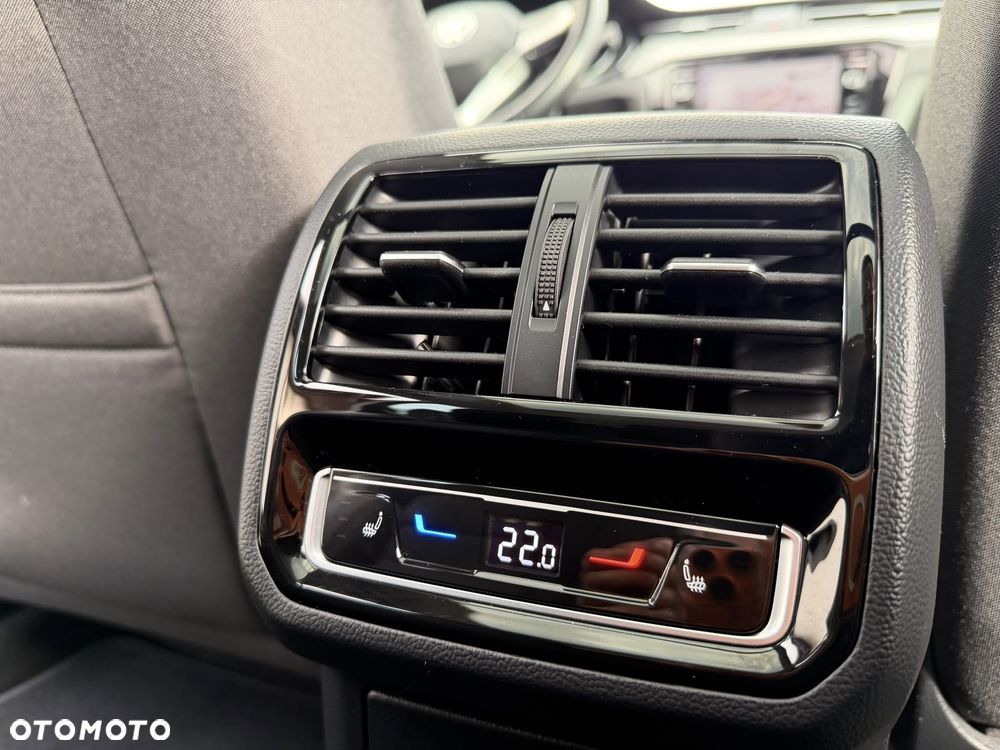 Volkswagen Passat 1.5 TSI EVO Elegance DSG - 33