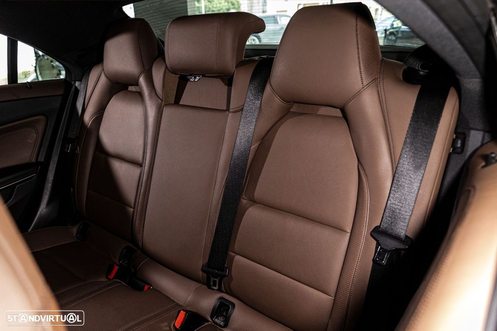 Mercedes-Benz CLA 220 CDI Urban Aut. - 17