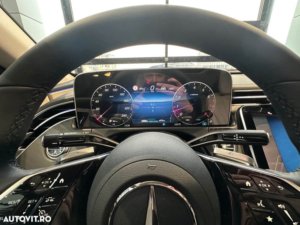 Mercedes-Benz E - 16