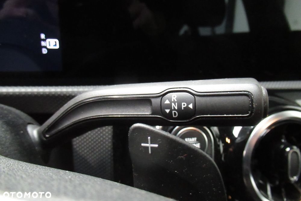 Mercedes-Benz CLA 250 e 8G-DCT Special Edition - 21