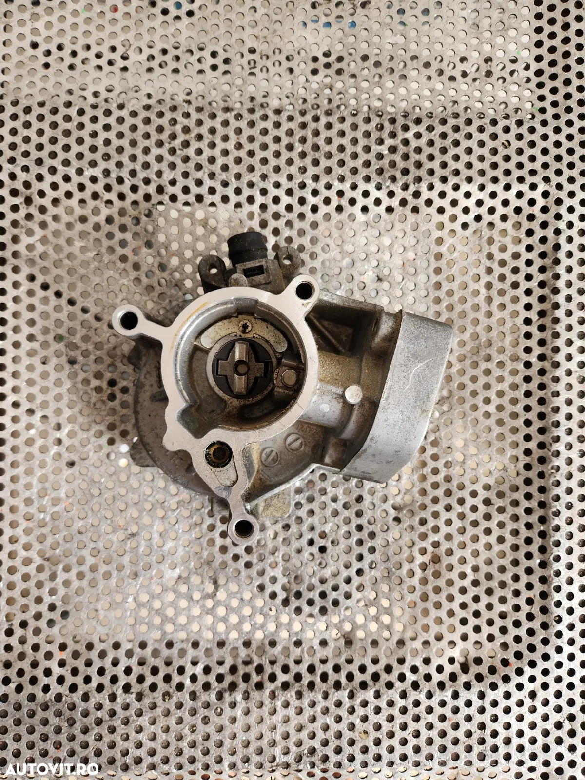 Pompa Vacuum Audi A4 8V Q3 Q5 Vw Golf Passat Tiguan Etc 2.0 TSI TFSI Cod 06LB - Dezmembrari Arad - 3