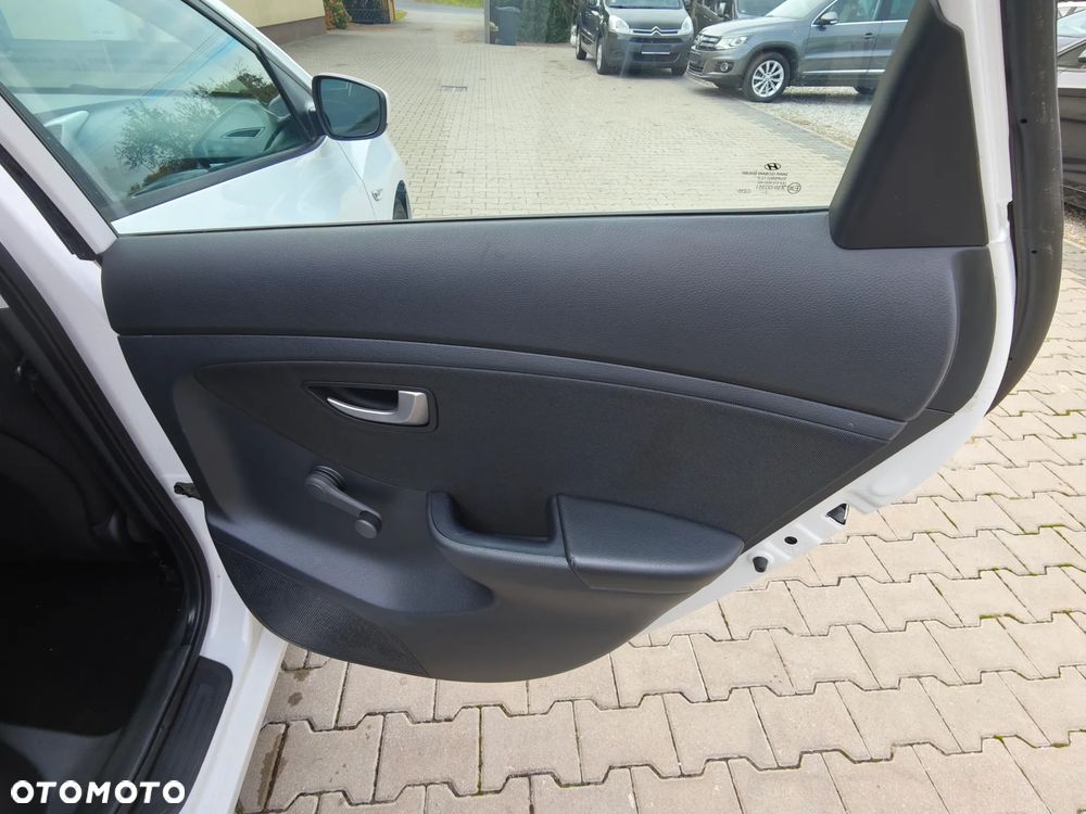 Hyundai i30 1.4 Classic - 33