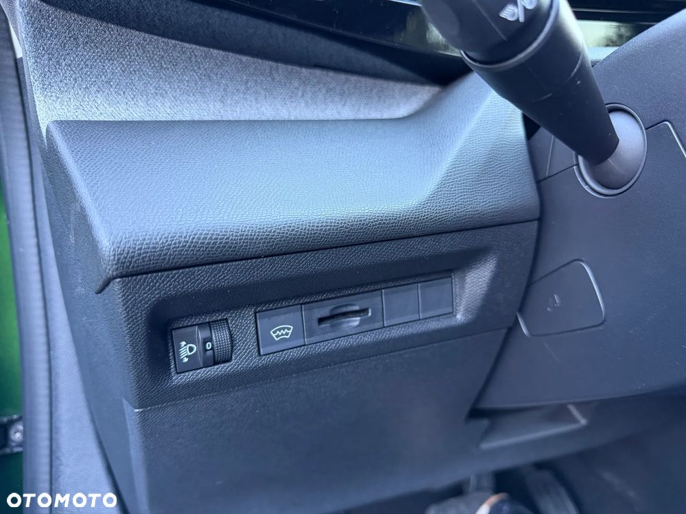 Peugeot 308 1.2 PureTech Allure S&S EAT8 - 16