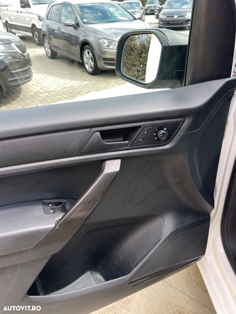 Volkswagen Caddy Maxi 2.0TDI - 32