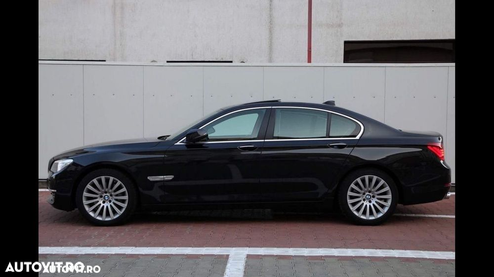 BMW Seria 7 730d - 29