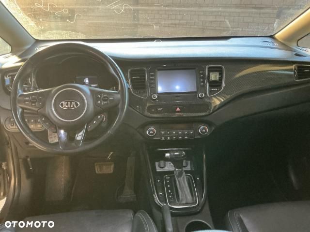 Kia Carens - 18