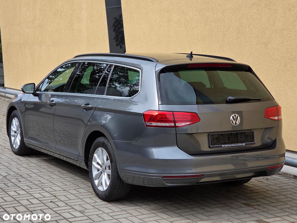 Volkswagen Passat 2.0 TDI SCR DSG Comfortline - 5