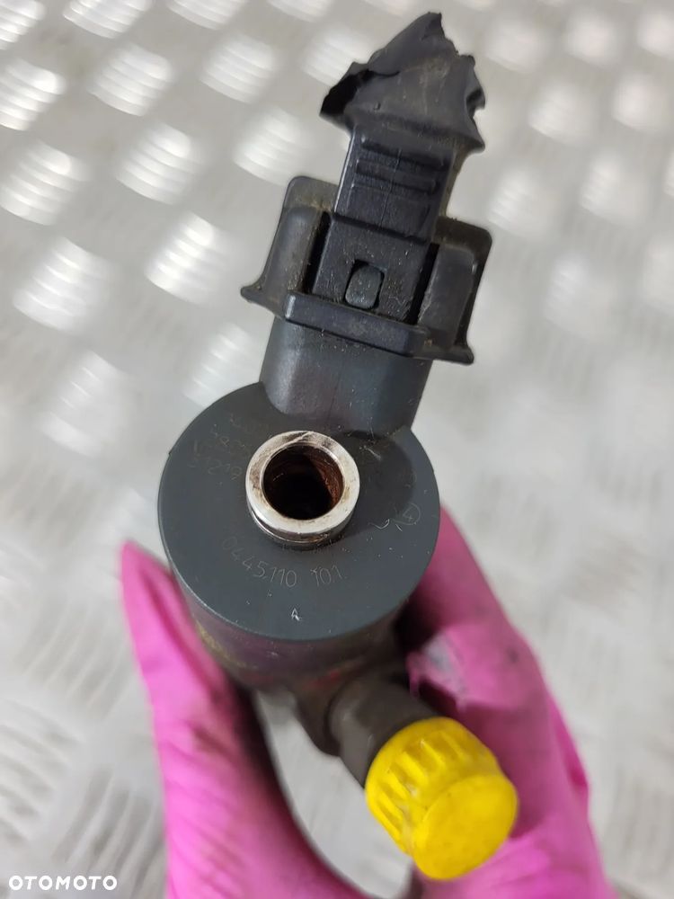 Hyundai Santa Fe I 2.0 CRDI Wtryskiwacz Paliwa - 9