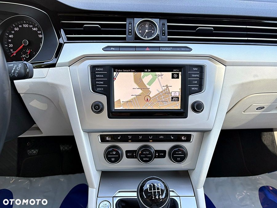 Volkswagen Passat 1.4 TSI BMT ACT Comfortline - 27