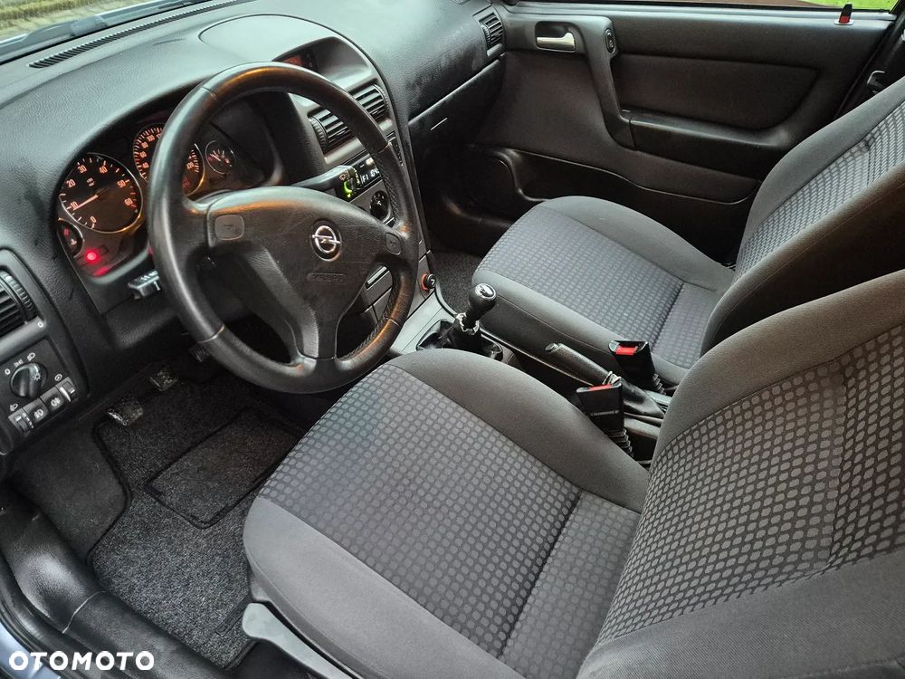 Opel Astra - 14