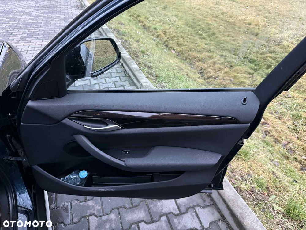 BMW X1 xDrive20d Sport Line - 6