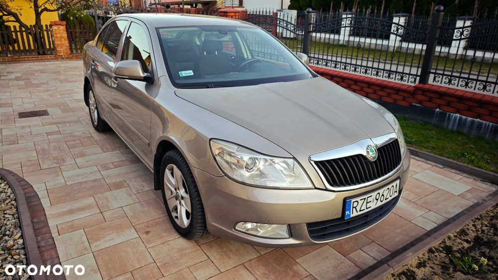 Skoda Octavia 1.6 TDI Ambition DSG - 1