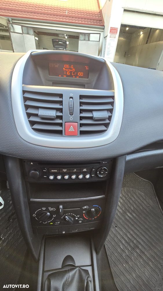 Peugeot 207 1.4 VTi Active - 11