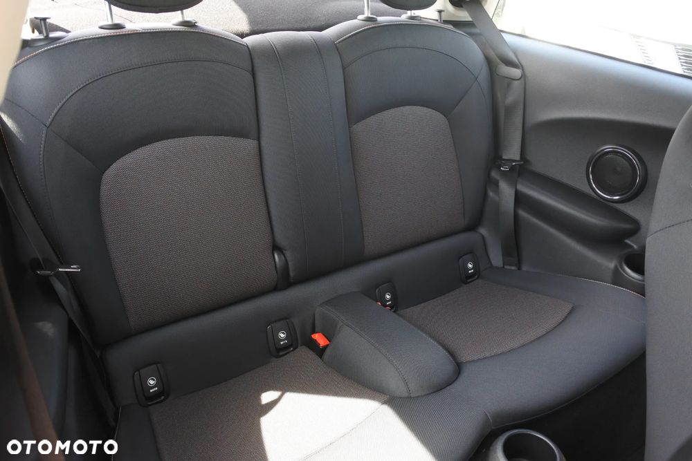 MINI Cooper John Works Trim - 8