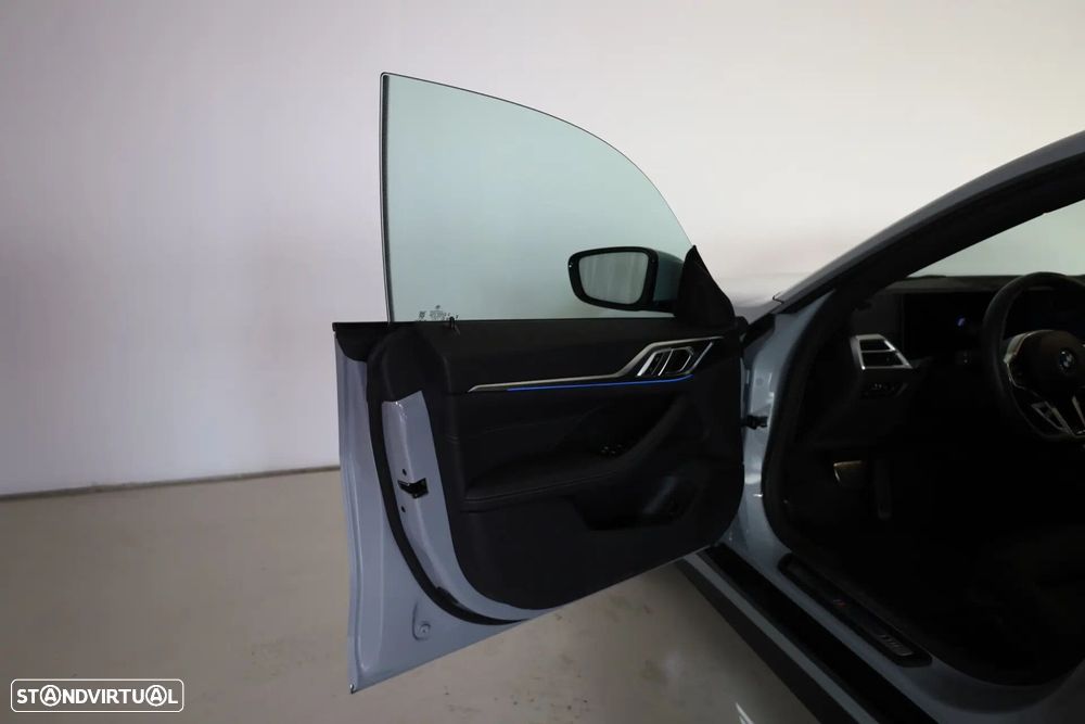 BMW i4 eDrive40 Edição Desportiva M - 17