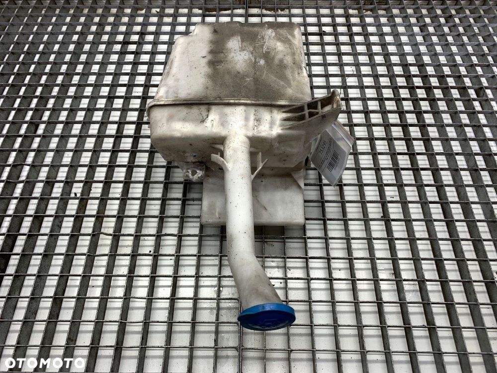 ZBIORNIK SPRYSKIWACZY  TOYOTA AVENSIS sedan (_T25_) 2003 - 2008 2.0 D-4D (ADT250_) 93 kW [126 KM] - 1