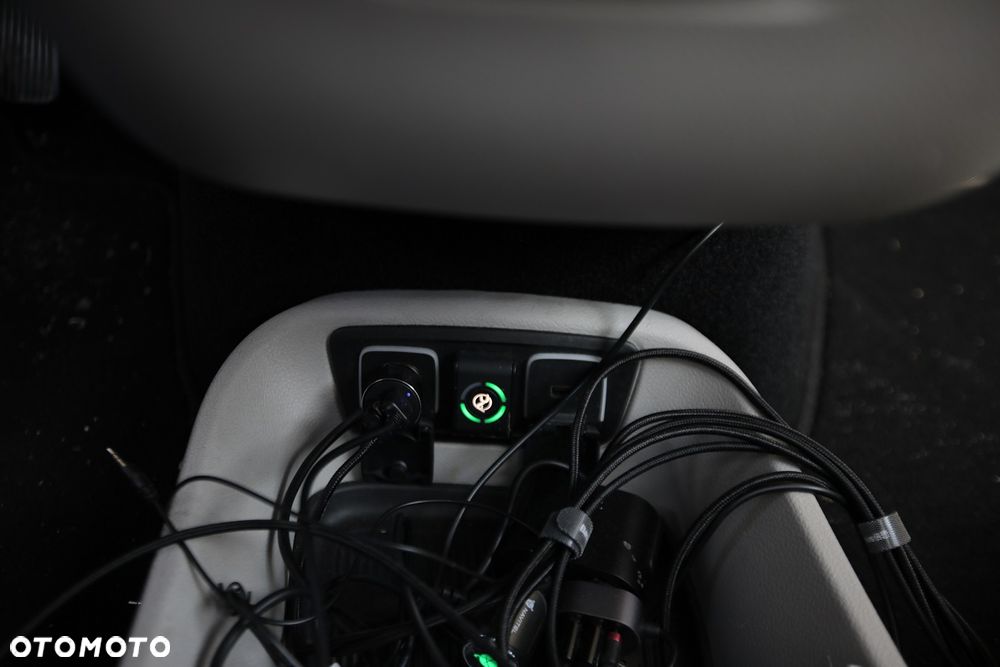 Chrysler Pacifica - 34