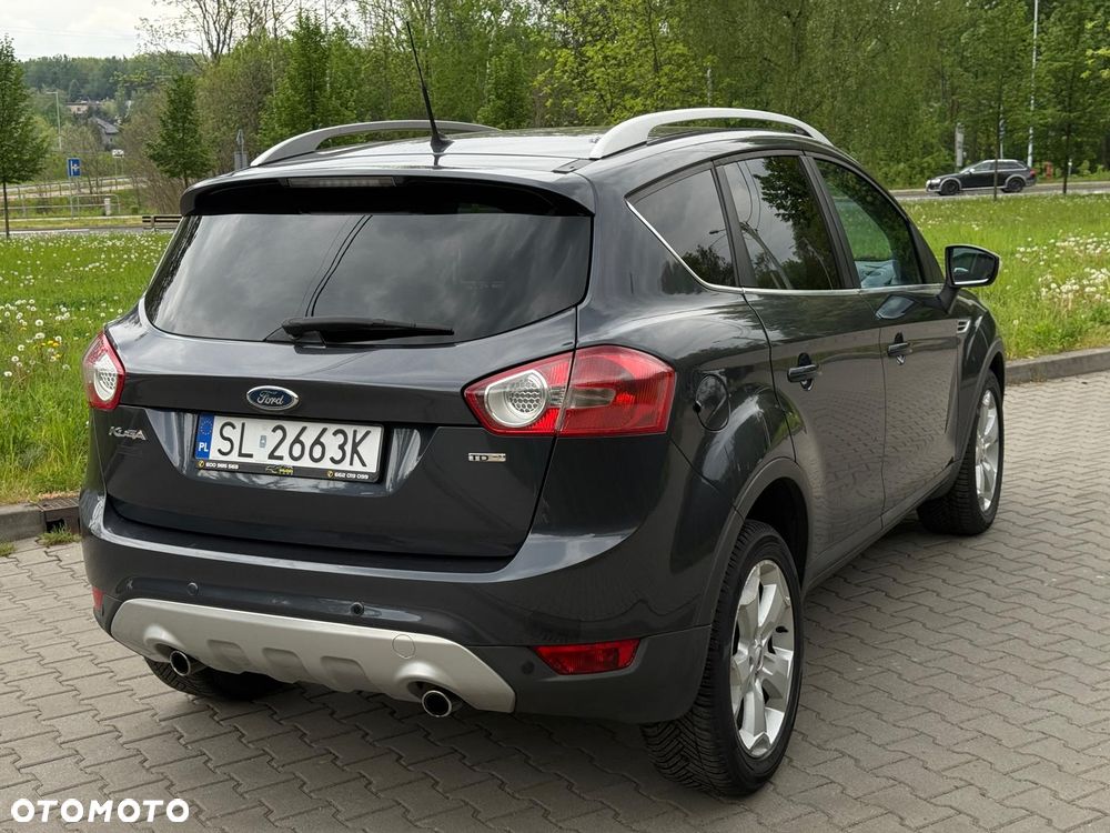 Ford Kuga 2.0 TDCi 2x4 Titanium - 10