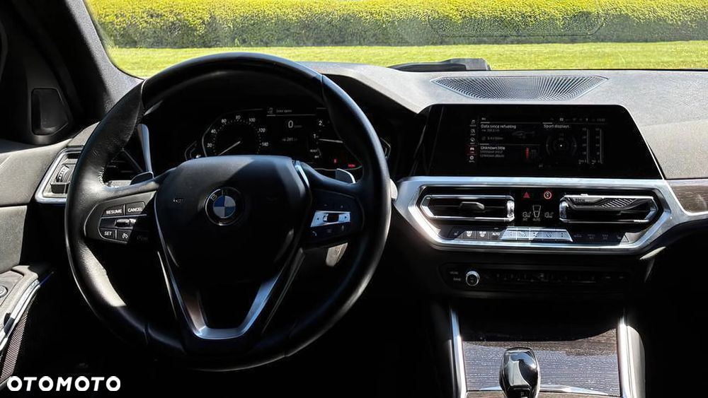 BMW Seria 3 330i xDrive - 6