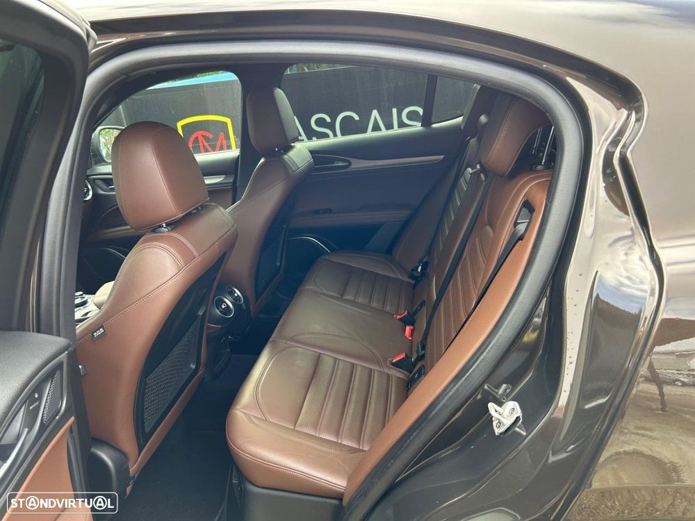 Alfa Romeo Stelvio 2.2 D Super AT8 Q4 - 29