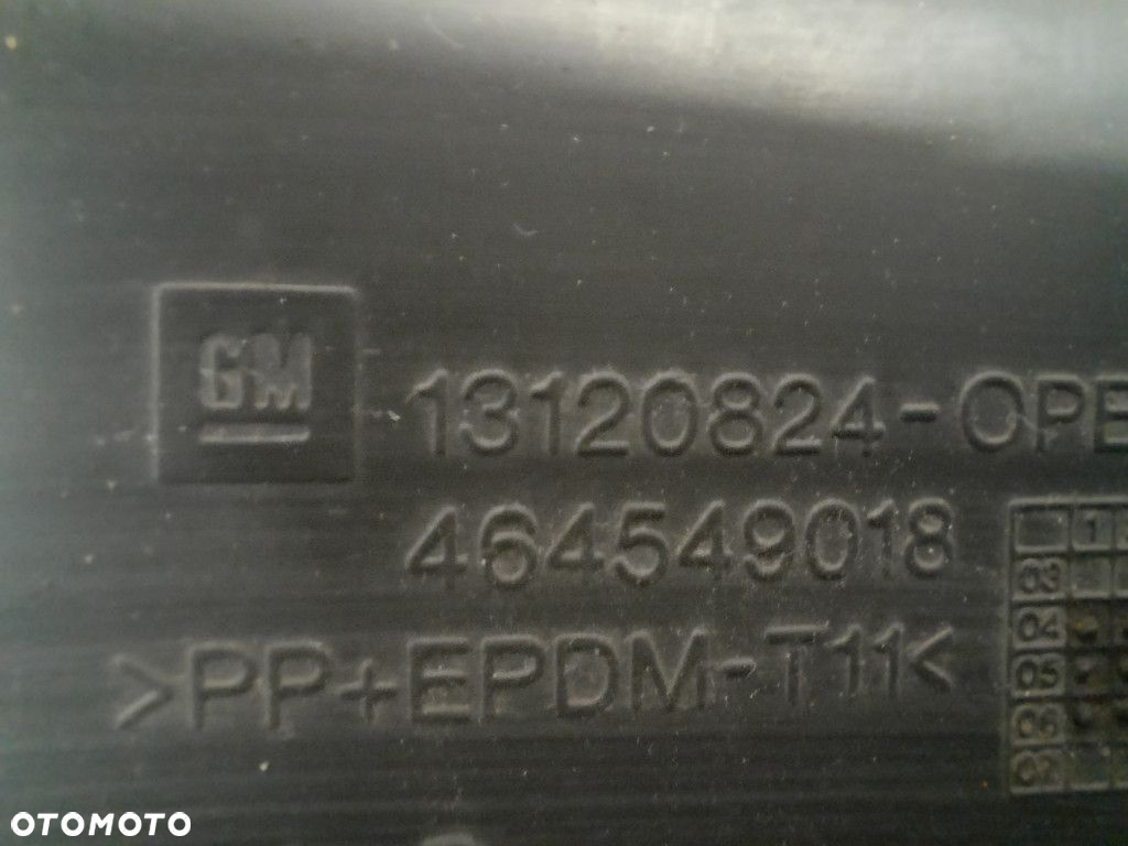 OPEL CORSA-C ATRAPA / GRILL 13120824 Z20U - 7
