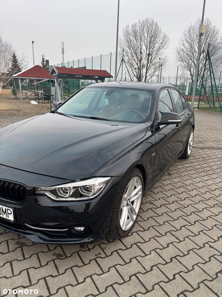 BMW Seria 3 330i Sport Line - 2