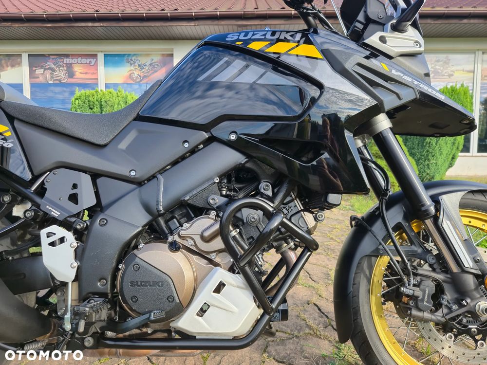 Suzuki V-STROM - 10